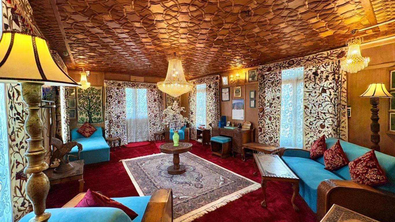 新金花傳統船屋