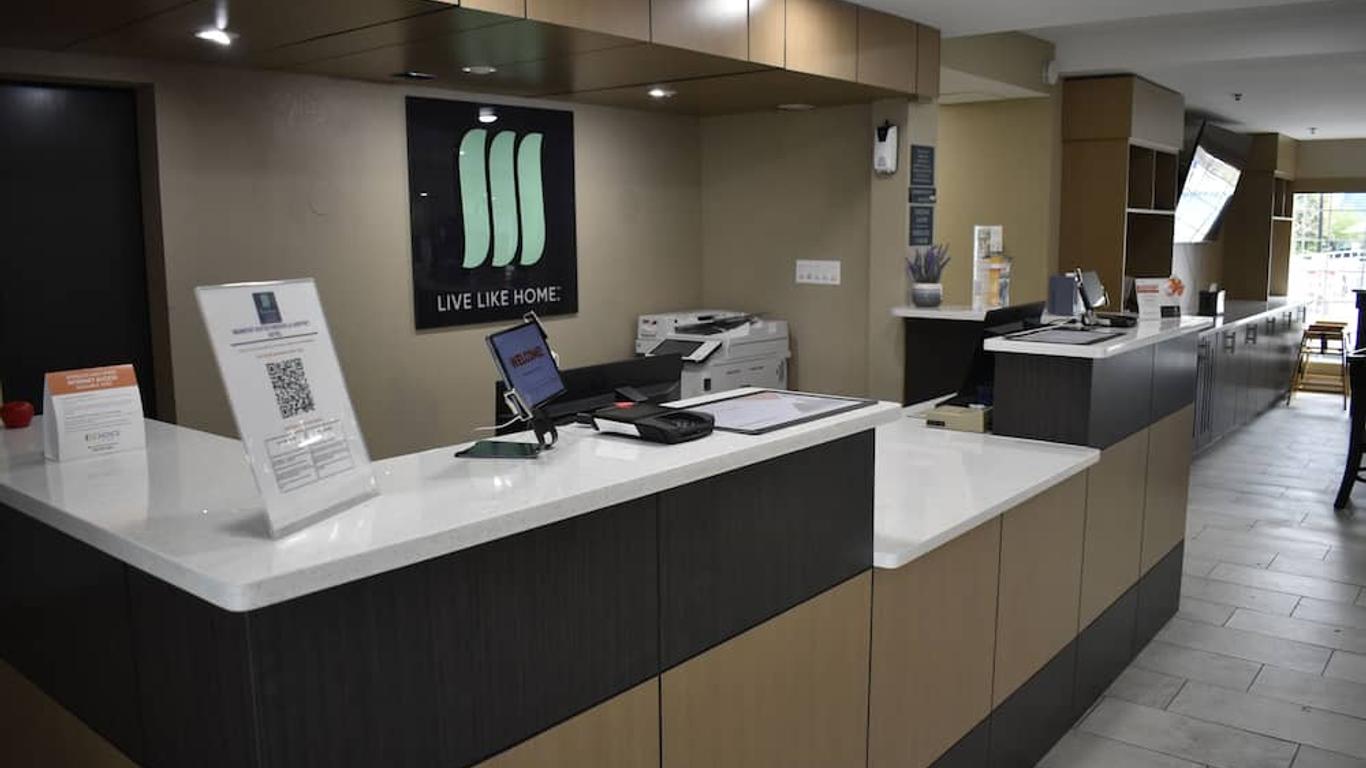 阿尔科曼斯戴套房酒店