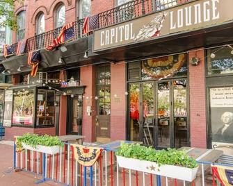 Historic Capitol Hill - Steps to Capitol and Museums - New to VRBO! - 华盛顿 - 建筑
