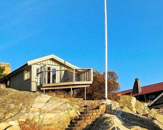 Torslanda的2人假日家庭 - 托斯兰达 - 建筑