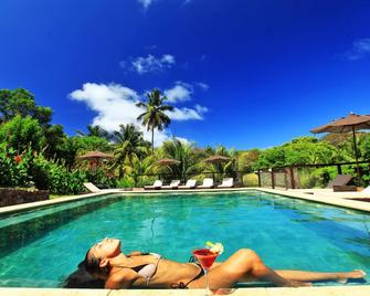 瓦尔杜旅馆 - 费尔南多·迪诺罗尼亚群岛 - 游泳池