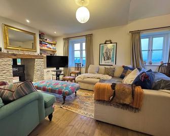 A beautiful Cotswolds home set in 3 acres. 4 bedrooms, plus a 1 bedroom annexe. - Coln St. Dennis - 客厅