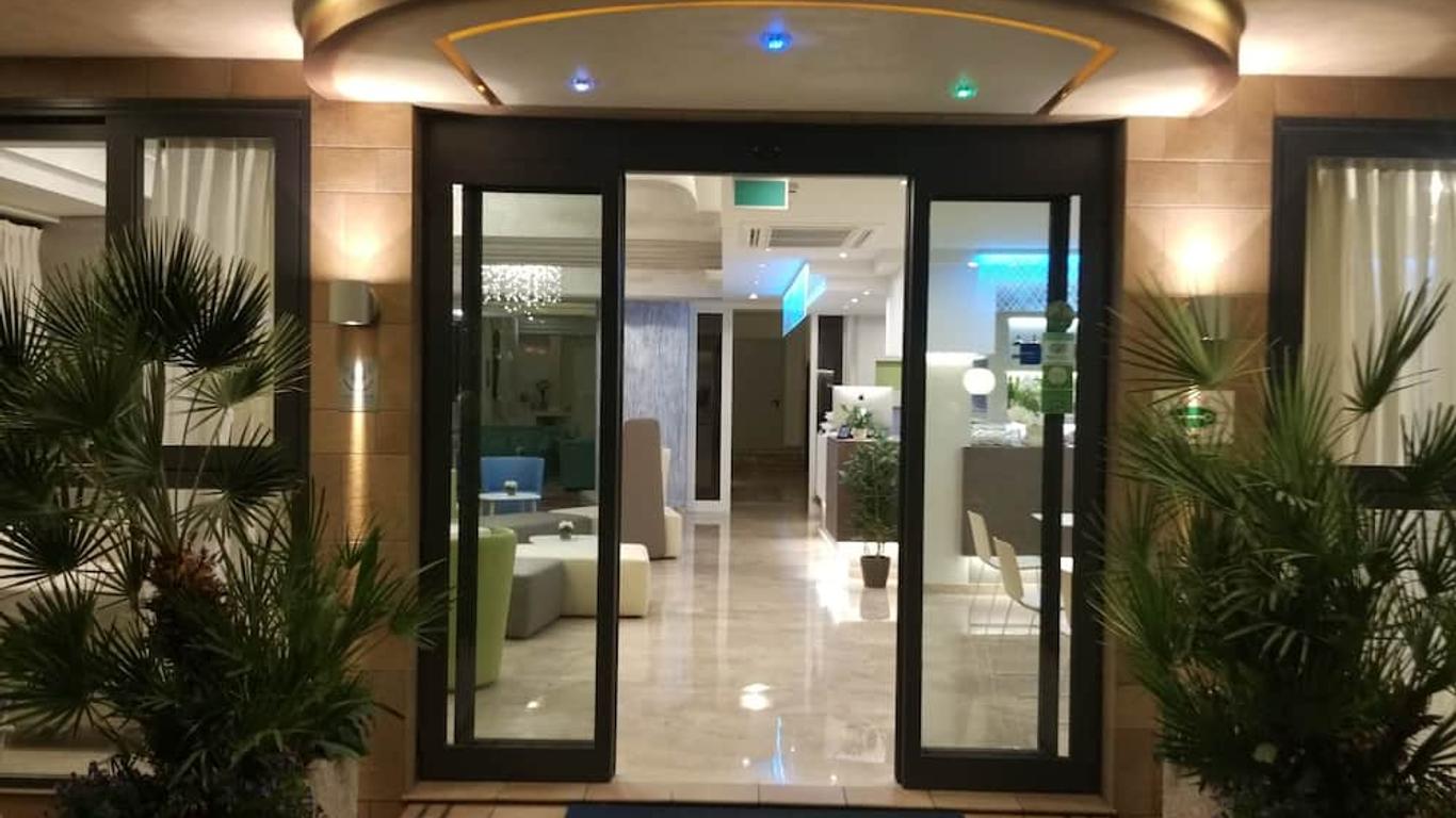 阿黛尔酒店