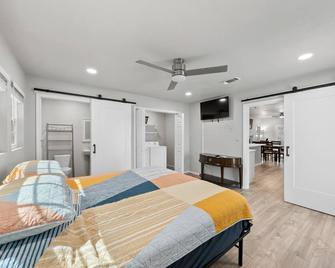 Charming 3 Bed Home in the Heart of San Antonio - 圣安东尼奥 - 睡房
