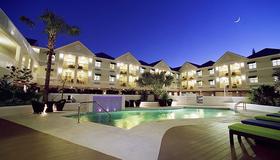 银色棕榈树酒店 - 基韦斯特 - 游泳池