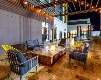 海斯希尔顿花园酒店 - 海斯 - 建筑
