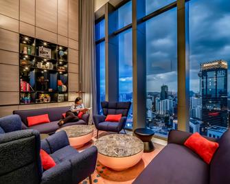 吉隆坡武吉免登凯贝丽酒店公寓 (Capri by Fraser, Bukit Bintang) - 吉隆坡 - 休息厅