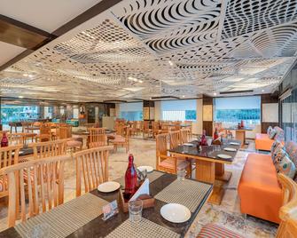 乌代浦 Q 酒店 - 乌代浦 - 餐馆