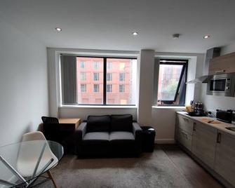 Budget Friendly Affordable Accommodation - 曼彻斯特 - 客厅