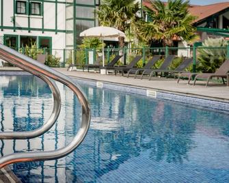 多尼巴纳酒店 - 圣让-德吕兹 - 游泳池
