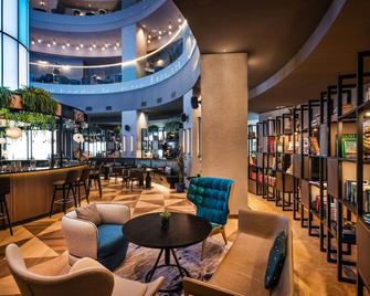 Baku的万怡酒店 - 巴库 - 酒吧