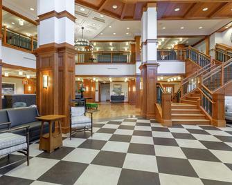 Hampton Inn & Suites Saratoga Springs Downtown - 萨拉托加斯普林斯 - 大厅