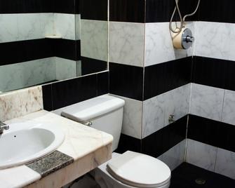 A楼酒店 - 曼谷 - 浴室