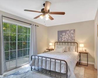 413 palmetto in St Simons Island - 布伦瑞克 - 睡房