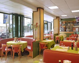 舒泰容恩酒店 - 耶索洛 - 餐馆