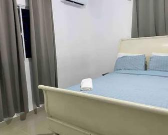 Charming villa with 2 bedrooms and WiFi, AC in serene Miches - Miches - 睡房