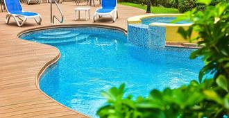 阿尔布鲁克酒店 - 巴拿马城 - 游泳池