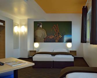 B&B Duisburg 火车站南侧酒店 - 杜伊斯堡 - 睡房
