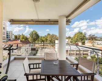 Warm Residence in the heart of the City Center - Balcony & view - 尼科西亚 - 阳台