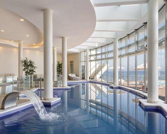 喜来登美丽华酒店及会议中心 - 比尼亚德尔马 - 游泳池