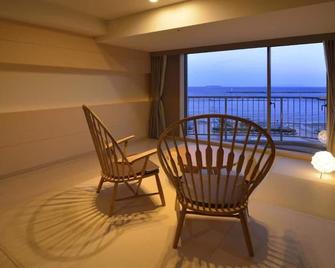 热海海滨温泉度假酒店 - 热海市 - 阳台