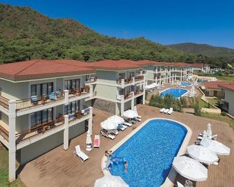 Marmaris Resort Deluxe Hotel - Hisarönü - 游泳池