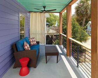 Folly Vacation Fantastic Vibe! Incredible Apt D - 福利比奇 - 阳台