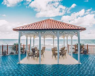 伊贝罗斯塔美丽海岸酒店 - 式 - 巴拉德罗 - 游泳池
