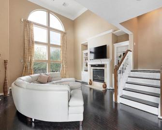3200 SF 4-story home in the heart of Houston Midtown Montrose & Musuem District - 休斯顿 - 客厅