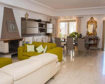 Villa Matilda Luxury B&b - 伊斯基亚 - 客厅