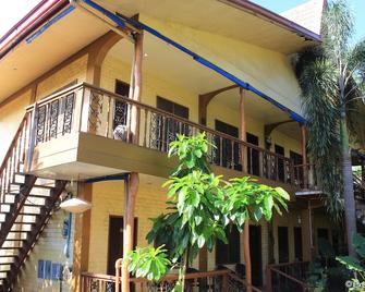 达拉约南小屋度假村 - 科隆 - 建筑