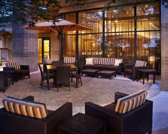 欧弗兰帕克堪萨斯城/会展中心万怡酒店 - 欧弗兰帕克 - 露台
