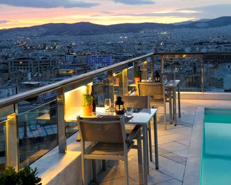 多瑞安旅馆 - 雅典 - 阳台