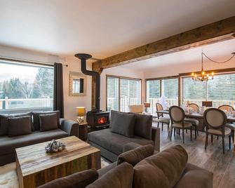 Le Vanilee - Les Chalets Spa Canada - 拉马尔拜 - 客厅