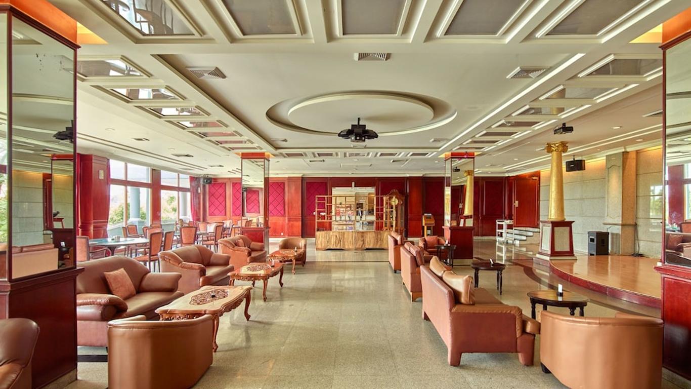 依斯塔纳尼拉燕酒店酒店