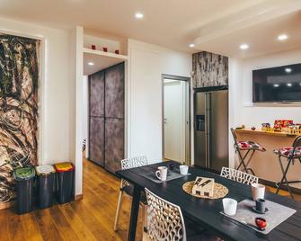 Villa Capri Apartment and Room - 那不勒斯 - 餐厅