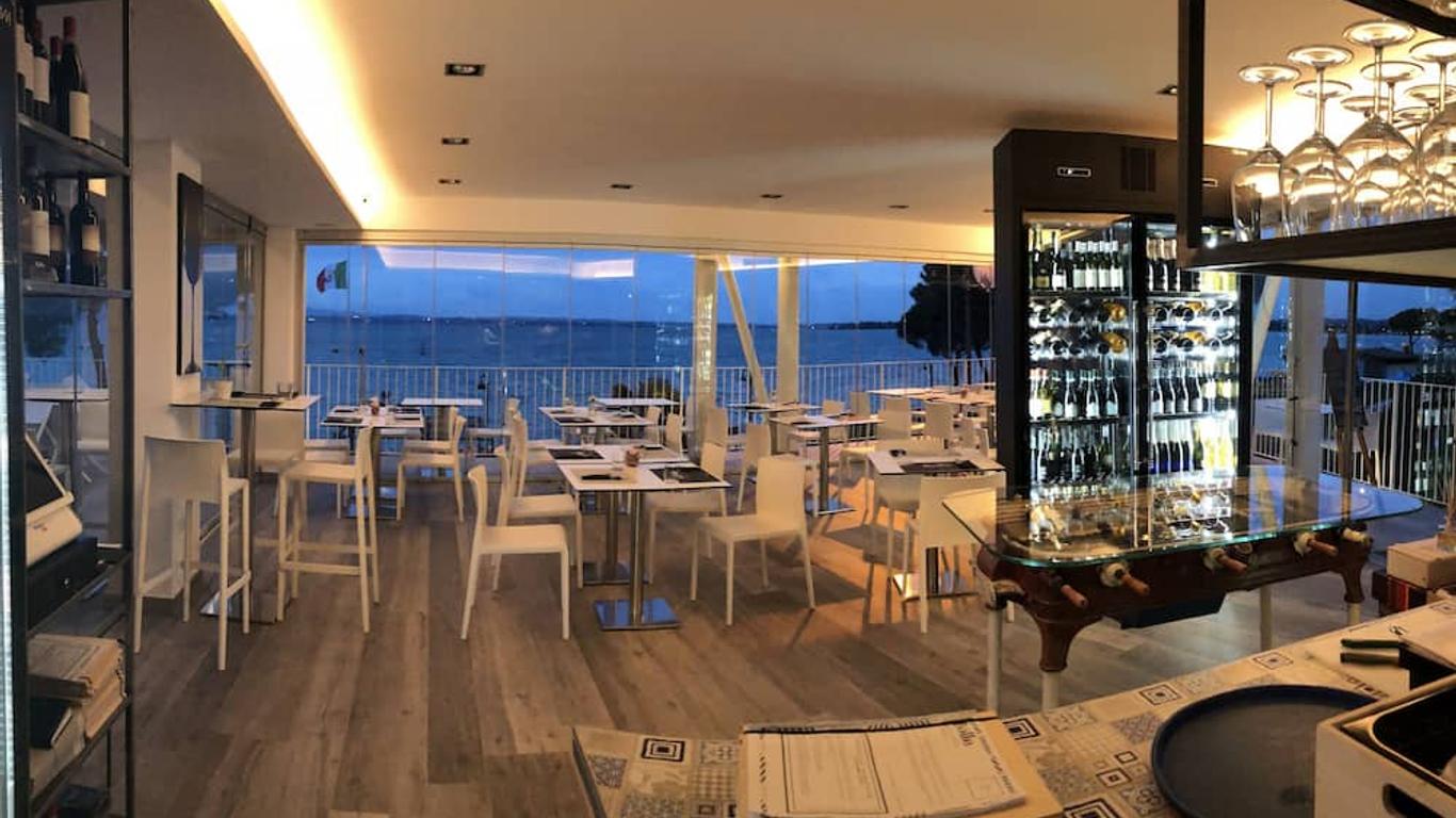 卡塞雷娜酒店