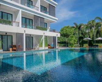 普吉岛帕果设计酒店 - 拉特萨达 - 游泳池