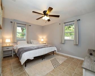 Charming Cottage With Pool Table 15 Min From Wec - 奥卡拉 - 睡房