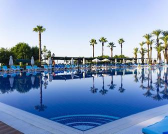 佩嘉索斯世界式酒店 - 锡德 - 游泳池