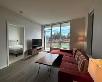 UBC beautiful two bed room unit for long term rent - 里士满 - 客厅