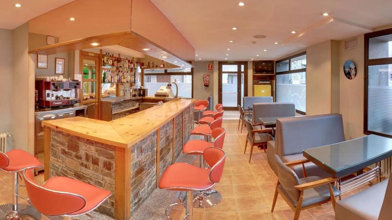 贵努伊酒店