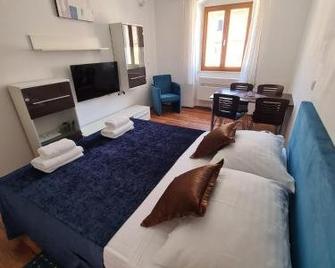 Hvar Riva Rooms - 赫瓦尔 - 睡房