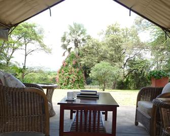 Victoria Falls Restcamp and Lodges - 维多利亚瀑布城 - 露台