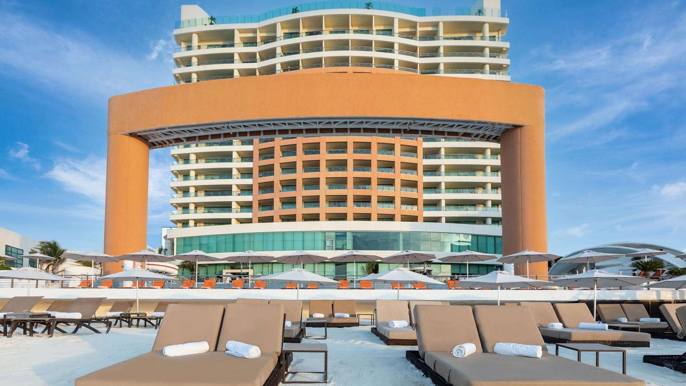 海滩宫殿酒店
