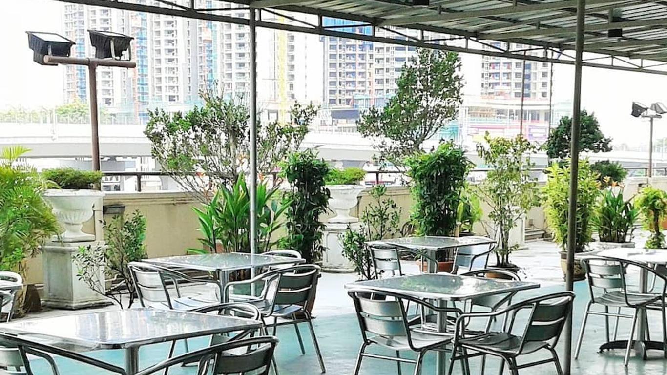 巴顿中心酒店