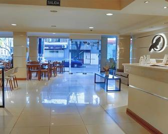 龚多尔套房公寓酒店 - 门多萨 - 大厅