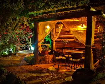香格里拉望厦酒店 - 塞拉内格拉 - 露台