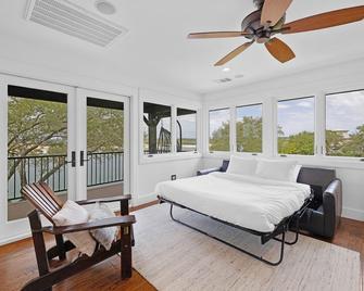 Austinteton's Sunset Cliff Resort On Lake Travis - Private Wedding, Event, Heated Pool, Boat Dock - 奥斯汀 - 睡房