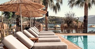 阿达柯伊库克俱乐部酒店 - 马尔马里斯 - 游泳池